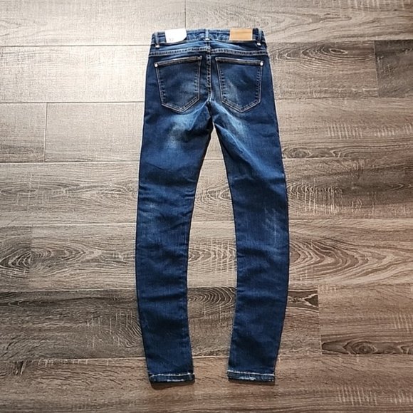 Zara "Embrace" skinny Jeans - Picture 3 of 4